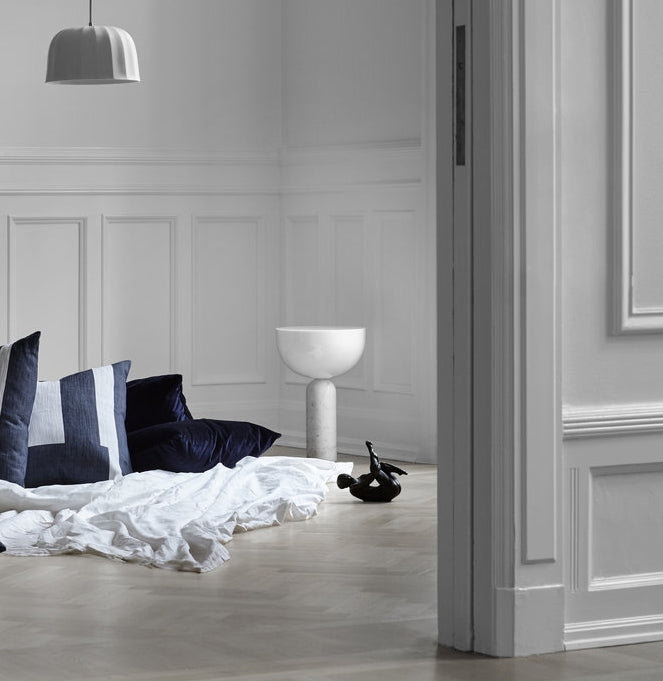 Kizu - Bordlampe - Hvit - Liten